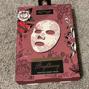 Ed Hardy Pink Printed Sheet Mask Set Collagen & Rosa Water